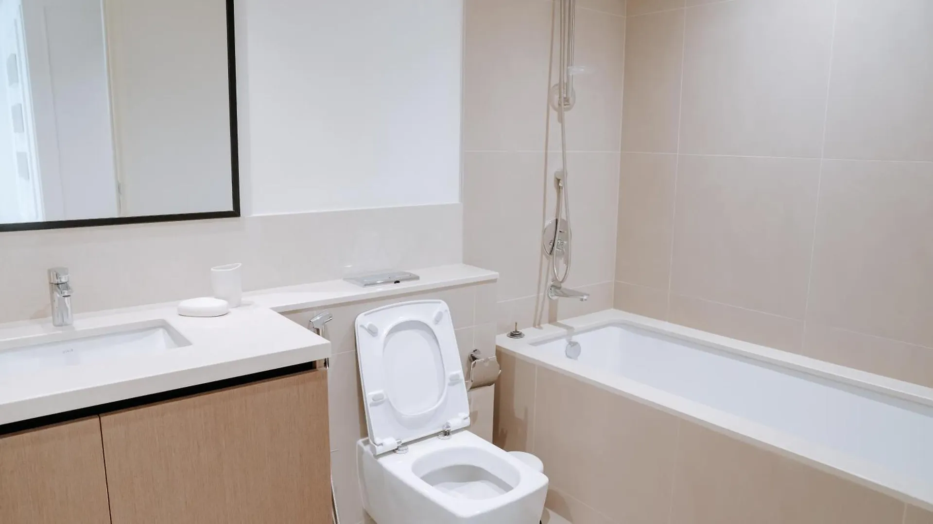 Modern 2Br Near Dubai Mall & Burj Khalif 0*,