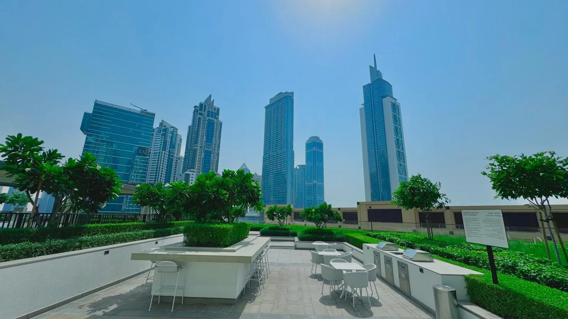 Modern 2Br Near Dubai Mall & Burj Khalif